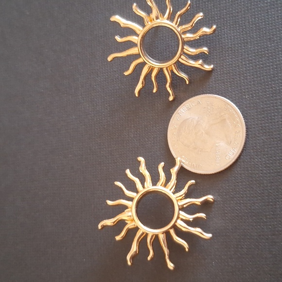Gold Sunburst Stud Earrings Celestial Boho Statement Sun Jewelry - Picture 5 of 5